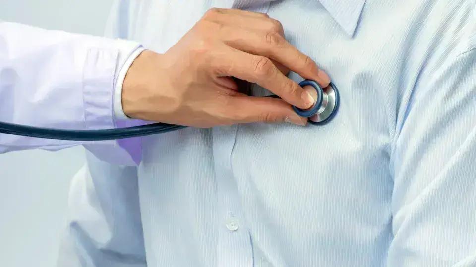 Ataque Cardíaco: 11 Sintomas Que Você Nunca Deve Ignorar