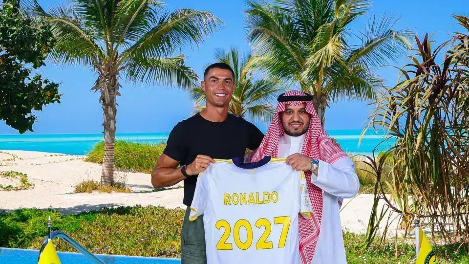 Cristiano Ronaldo Renova Contrato Com Al Nassr Até 2027