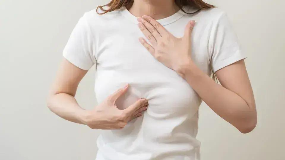 Evite este erro comum nas refeições para aliviar o refluxo