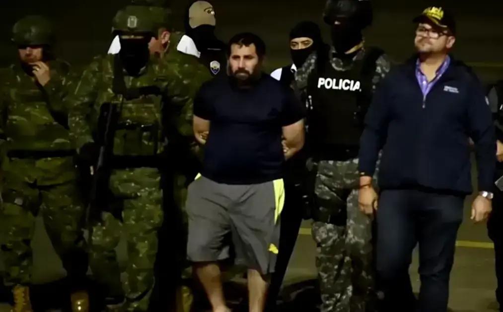 Líder do Los Choneros José Adolfo Macías Retorna ao Equador Após Captura nos EUA