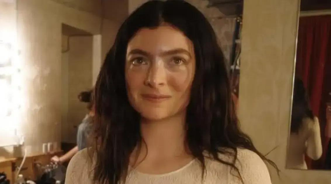 Lorde Lança o Quarto Álbum "Virgin" e Faz Show Surpresa em Glastonbury