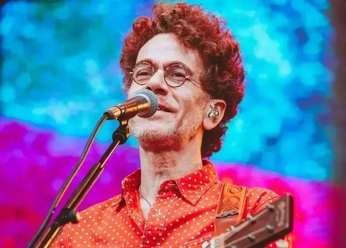 Nando Reis Abre Debate Sobre Alcoolismo e Saúde Pública