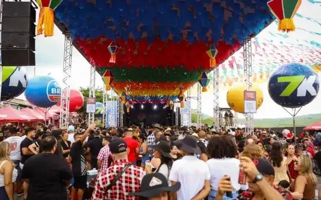 Patrocínio de casas de apostas no São João de Campina une festa e controvérsia