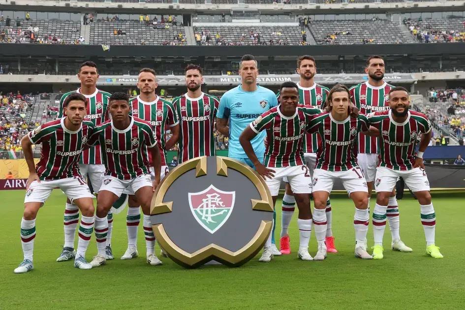 Torcida do Fluminense faz festa em Times Square durante a Copa do Mundo de Clubes