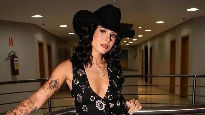 Ana Castela desmente fim de carreira e pede que notícias falsas parem