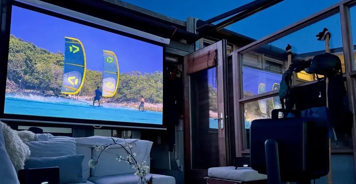 Anker Nebula X1 revoluciona home theater portátil com qualidade de cinema