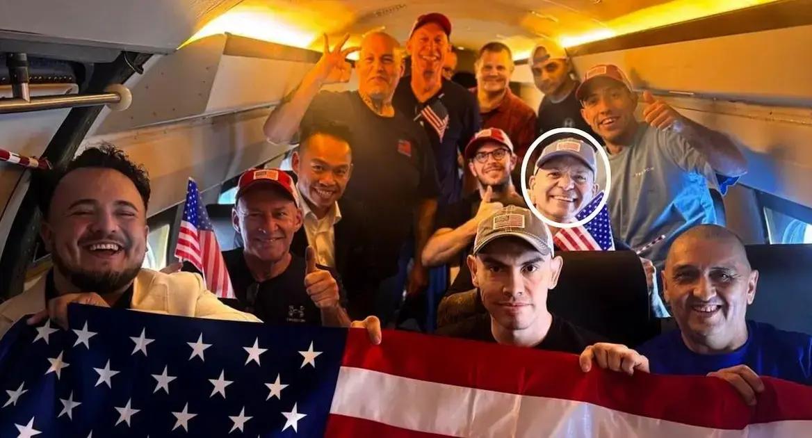 Autor de Triplo Assassinato Consegue Se Infiltrar em Grupo de Presos Repatriados pelos EUA