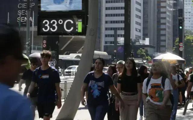 Como a desigualdade social influencia os microclimas urbanos e a pesquisa climática em São Paulo