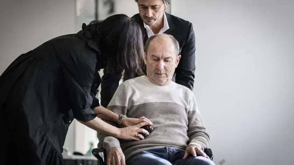 Conheça os primeiros sintomas de Parkinson e como identificar essa doença degenerativa