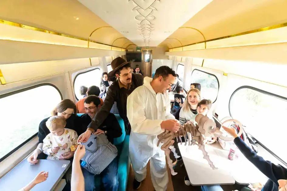 Experiência imersiva com dinossauros encanta público em Itu e Salto