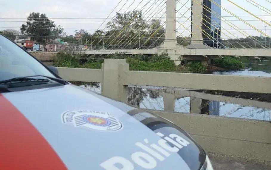 Homem de 20 anos é preso por tráfico após denúncia em Salto