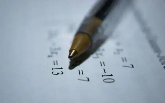 Iniciativas para Incentivar Meninas na Matemática e Combater Estereótipos de Gênero