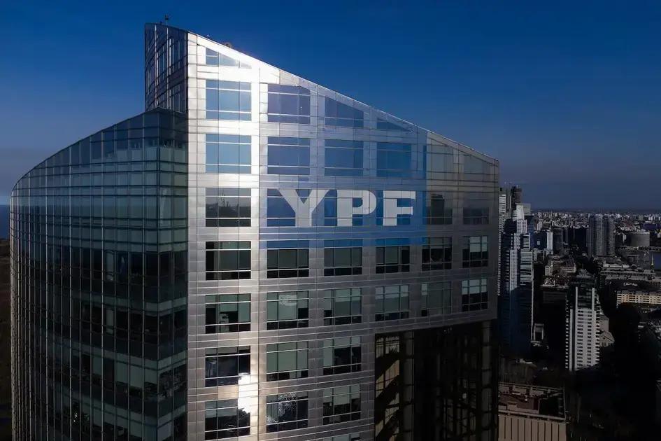 Justiça argentina suspende decisão que exigia entrega de ações da YPF em meio a crise legal