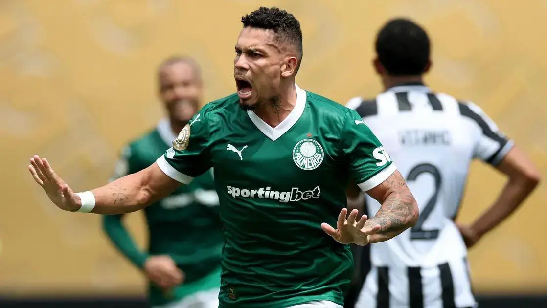 Lesão na Tíbia de Paulinho do Palmeiras Exige Nova Cirurgia Após Mundial