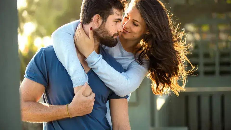 Como Signos do Zodíaco Ficam Mais Atraentes à Medida que Envelhecem