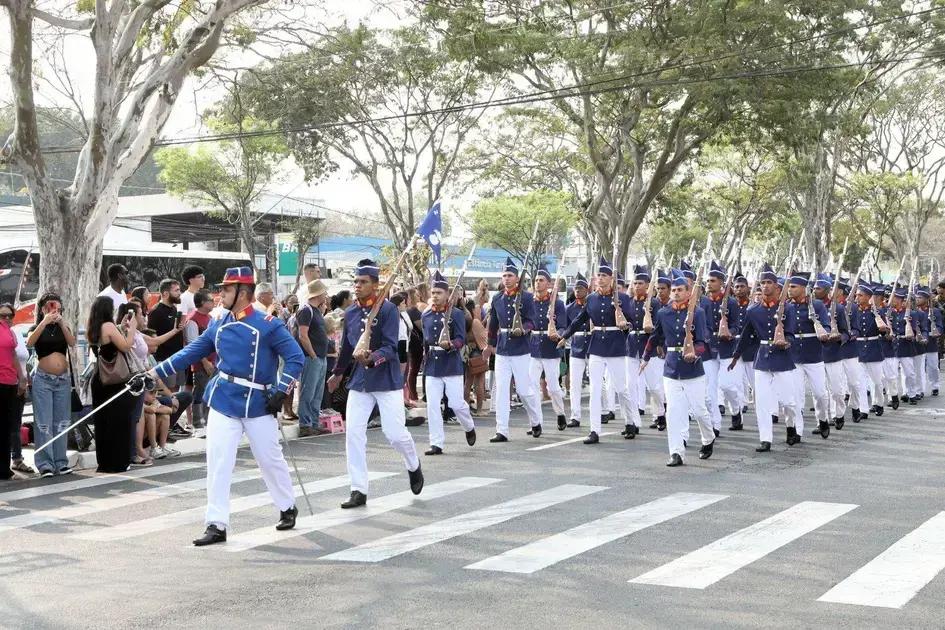 Desfiles cívicos de Itu marcam o dia 7 de setembro com tradicional celebração