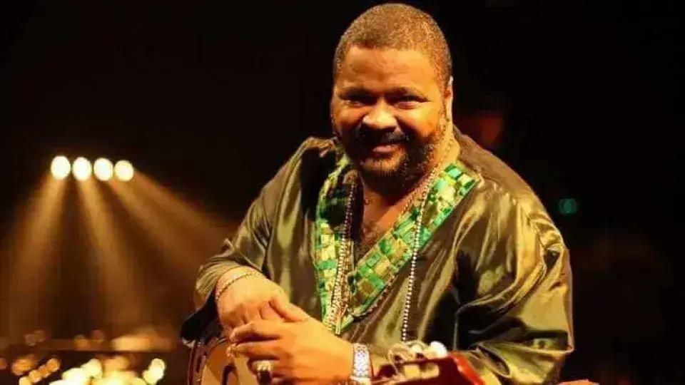 Entenda o ritual gurufim, que marca o velório do sambista Arlindo Cruz