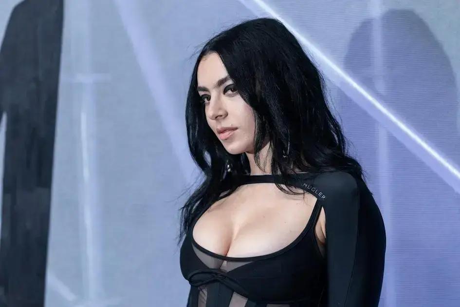 Filmes e séries recomendados por Charli XCX paraExpandir seus horizontes cinematográficos