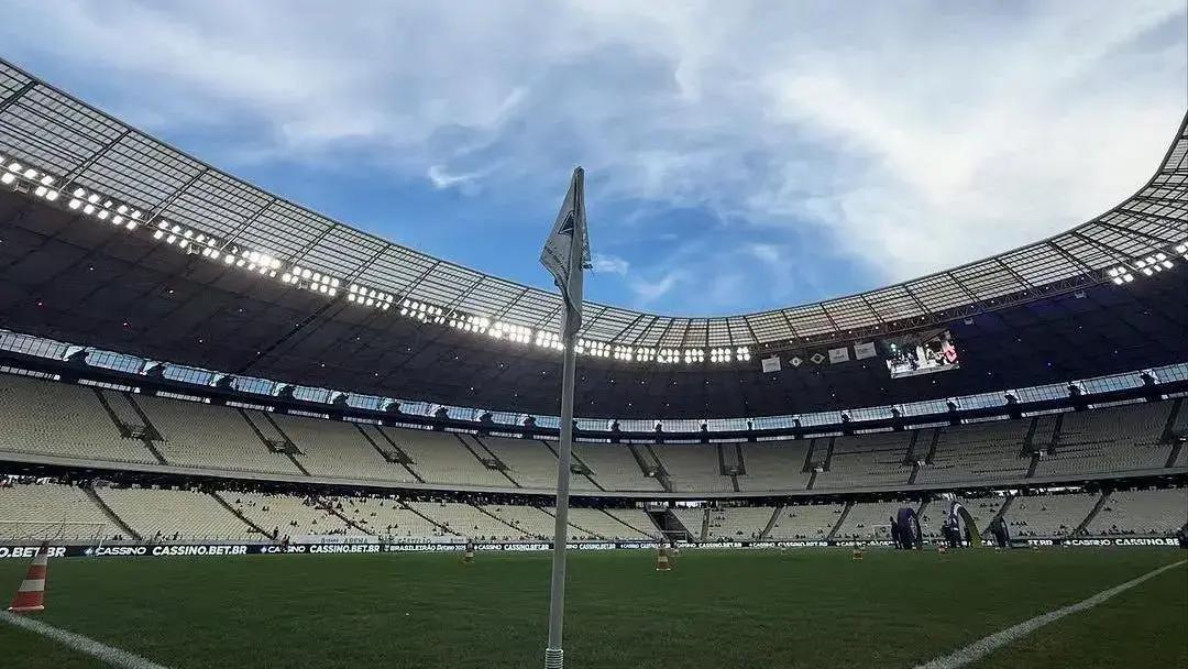Fortaleza e Botafogo se enfrentam na 19ª rodada do Brasileirão com resultados surpreendentes