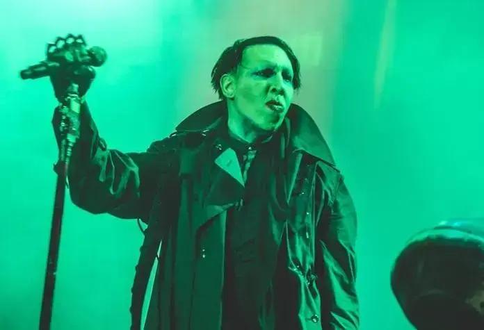 Governador do México faz show de Marilyn Manson em defesa da liberdade de expressão