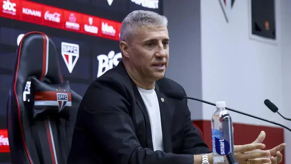 Hernán Crespo prepara substitutos para a zaga do São Paulo e deixa escapar informação importante