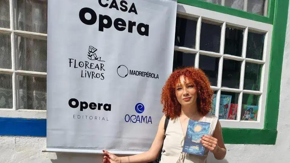 Jovem escritora de Itu lança livro na Flip após superar perdas e depressão