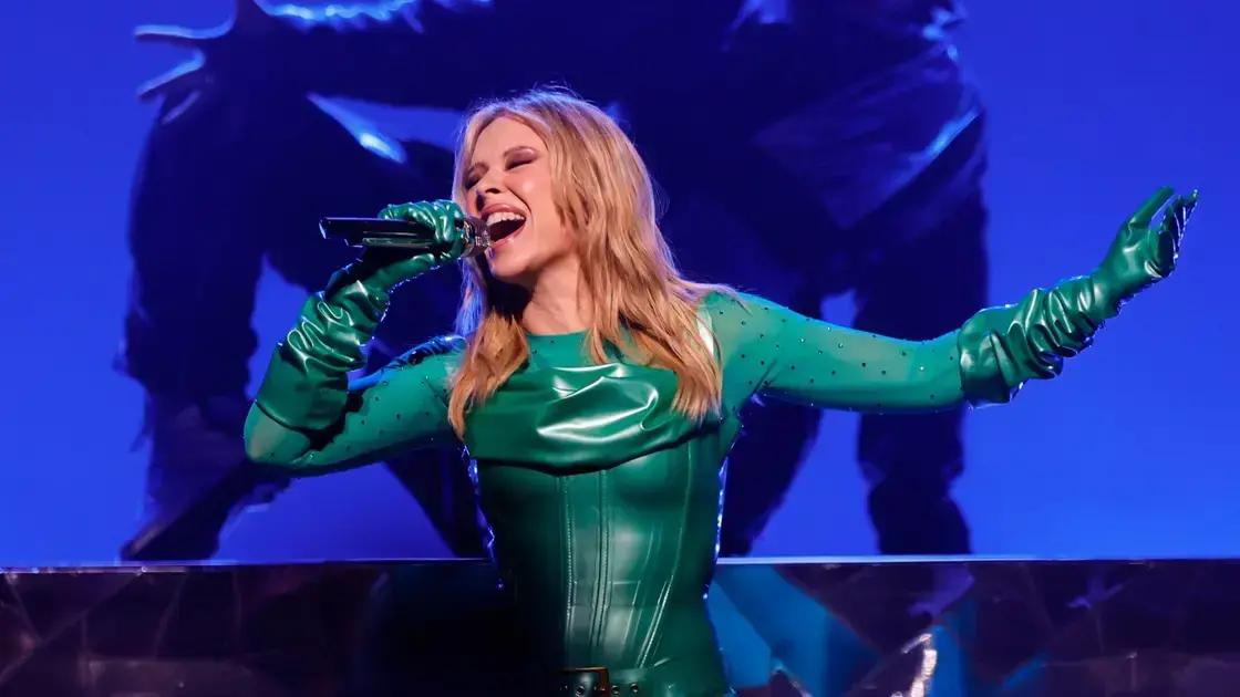 Kylie Minogue encanta São Paulo com show de hits pelos 40 anos de carreira