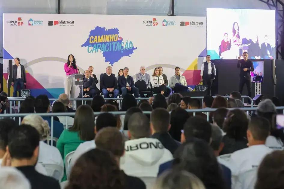 Mais de 100 alunos de Salto se formam em cursos do Programa Caminho da Capacitação